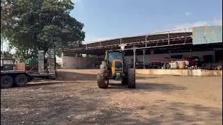 Lote 1016 - Leil&atilde;o de TRATOR AGR&Iacute;COLA VALTRA BH200 4X4, ANO: 2016