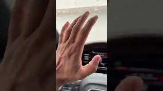The coolest car mirror feature ever!#carhacks #autotechnology #coolfeatures #carmirror
