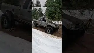 Новогодний заезд по снегу! #dirtycurtycustoms #pnw #toyota #4runner #snowwheeling #offroad