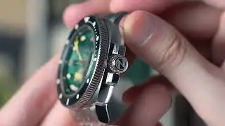 Unboxing the Spinnaker x Watches.com Hull Commander Automatic Malachite Limited Edition