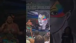 Т. Мэдисон получает гуманитарную награду на благотворительном фестивале BLK PRIDE в Атланте