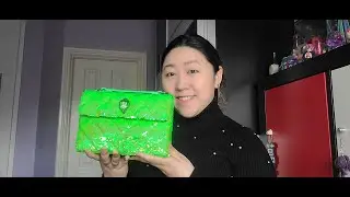 Review: Kurt Geiger Green Sequin Medium Kensington Bag | Music Marshmellow