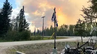WILDFIRES IN CANADA | Heat warnings issued as wildfire nears Hay River, N.W.T.