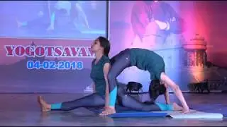 Pair Yoga Display