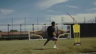 FOOTBALL Training (Adam Wilson)