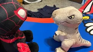 ￼Spidey season 1 ep 1￼ Spidey versus Dino