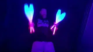 Flo Toys Glow Club Juggling x 4