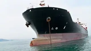 Merchant ship / Merchant vessel / Buque mercante / Barco mercante por dentro / Boat inside