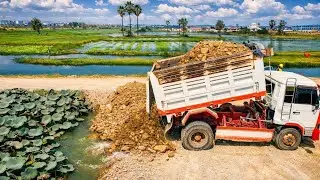 Upgrade Corner By Komatsu Bulldozer Push Soils with 5Ton Dump Truck pouring 