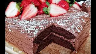 DECEDANT FUDGY CHOCOLATE CAKE