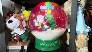 ULTRA RARE Gemmy 2005 Santa and Snowman Family Red/Green Snow Globe (ALL SONGS) 🎅☃️🎄