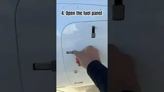 This is how to fuel a private jet! 🛩️ #privatejet #airport #shorts