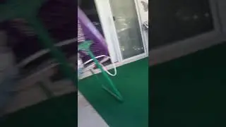 Extreme phone pinching