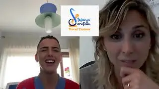 Efficacia degli esercizi Natural Mix Singing durante una lezione di canto