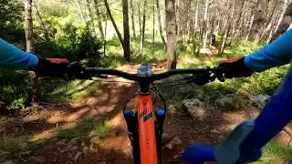 Senderos de Frias en bici el&eacute;ctrica con locales