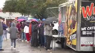 Hospital holds turkey and lunch giveaway