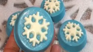 FROZEN Snowflake Candy Covered Oreo Cookies (How To)