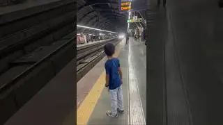 #metro #delhimetro #shorts #short #viralvideo #reels