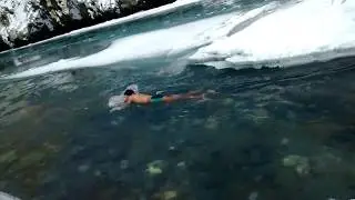 Swimming in Zanskar - Chadar Trek