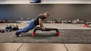 Reverse Hyperextension on a bench 