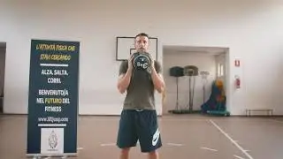 Squat con palla medica