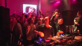 Sven V&auml;th @ 90's Boiler Room Berlin drops INSANE beat!!
