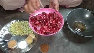 Maamidi Kaaya-Menthu Badhdhalu.