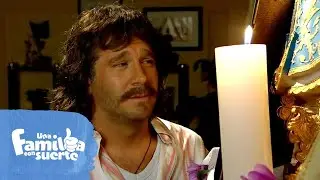 Fernanda manda a desalojar a Pancho López de su casa | Una familia con suerte | C- 4 | tlnovelas