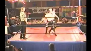 STIFF Closline Took his head off 🤯🤯🤯🤯🤯🤯🤯🤯🤯#prowrstling #wwe 