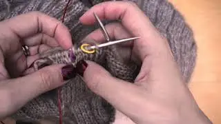 Vertical buttonhole in a double-knit button band - #aeternumsweater - mini knitting demo