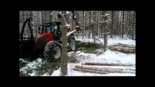 Valtra z głowicą Nisula 425C