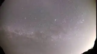 10月26日23時51分の流星とその後全天に広がる流星痕の変化