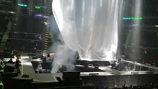 Arena Monterrey, zona barrera platino secci&oacute;n 119B fila A.