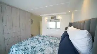 Modern Open-Plan Living with Scenic Views in Secure Bedfordview