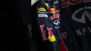 Red Bull Racing Jacket #racingjacket #formula1 #f1 #jacket #fashionstyle #vintagestyle #redbull
