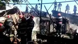 Casa prabusita, in urma exploziei unei butelii