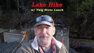 Short hike with lunch at the lake!