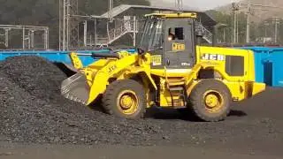Load coal in a rack (train) from siding