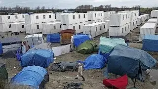 Containers replace tents for 1,500 migrants in Calais 'Jungle' camp