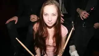 Giant drag Cracking up