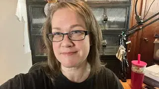 За кулисами: Бесконечная битва торговцев пептидами, завсегдатаев спортзалов и интернет-магнатов.