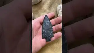 Traditional Flintknapping #flintknapping #stonetools #primitiveskills #handmade #geology #asmr