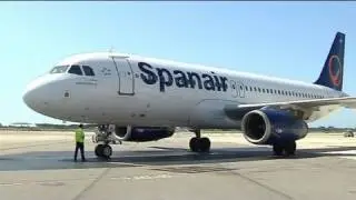 Spanish airline collapse leaves 20,000 stranded