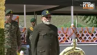 PM Modi Pays Tribute at Kargil War Memorial, Pay Homage to Bravehearts on Kargil Vijay Diwas 2024