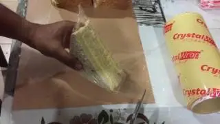 Самый быстрый и простой способ завернуть сэндвич в пластиковую пленку/бунгкус