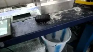 Quartz sand color sorting video