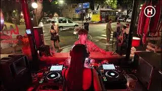 The Host - La Feliz Esquina x @NiniaDJJ - House & Indiedance con ra&iacute;ces funk & disco - VOL VI