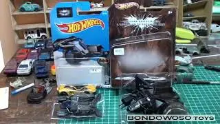 REVIEW HOTWHEELS BATMAN THE BAT BATMOBILE PREMIUM 1 50 scale vs 1 64 scale REGULAR CARD