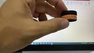 Atirar clicando na luneta.