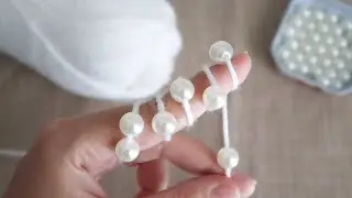 Отличная идея!😍 Идея новогоднего украшения из шерсти и жемчужных бусин